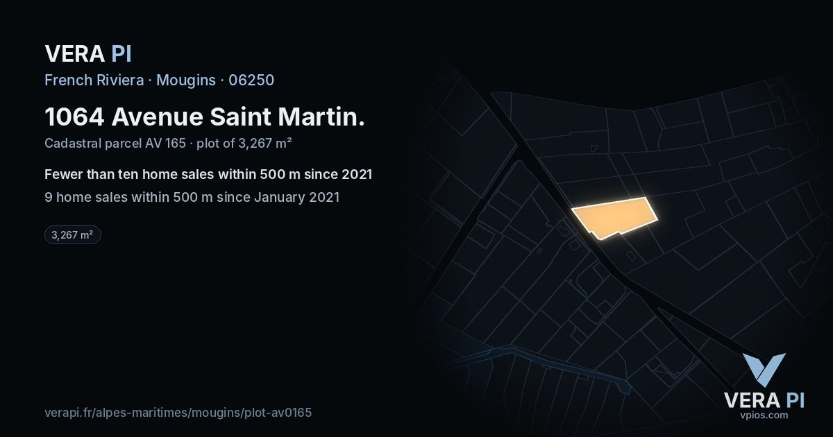 1064 Avenue Saint Martin, Mougins at night – the plot lit, the parcels around coloured by the prices near them
