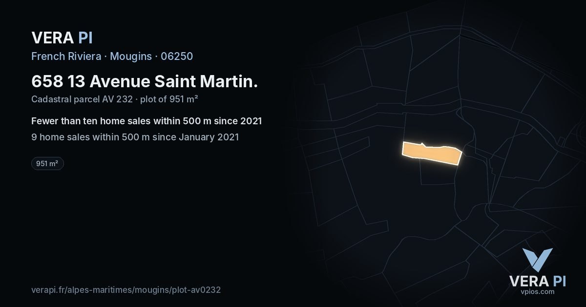 658 13 Avenue Saint Martin, Mougins at night – the plot lit, the parcels around coloured by the prices near them