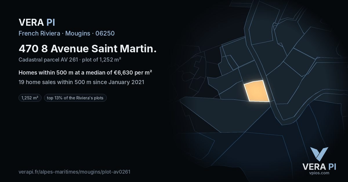 470 8 Avenue Saint Martin, Mougins at night – the plot lit, the parcels around coloured by the prices near them
