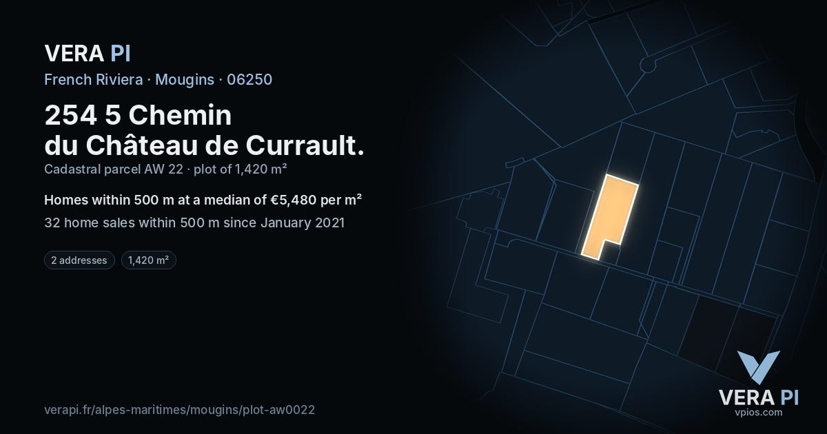 254 5 Chemin du Château de Currault, Mougins at night – the plot lit, the parcels around coloured by the prices near them