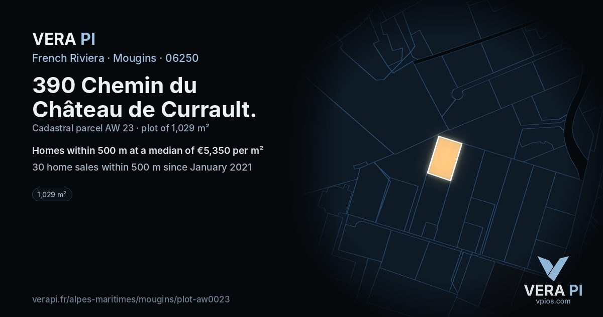 390 Chemin du Château de Currault, Mougins at night – the plot lit, the parcels around coloured by the prices near them