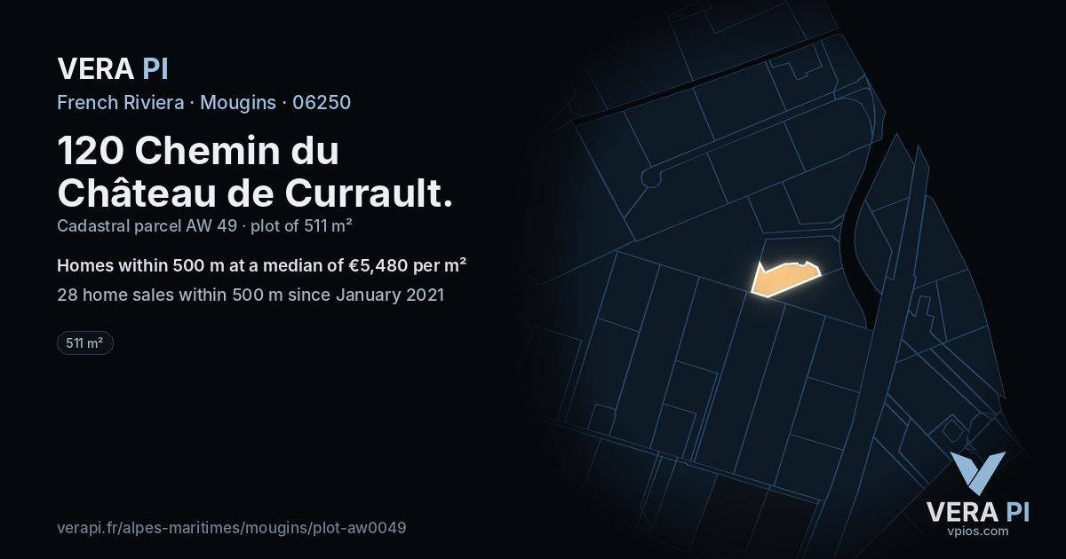 120 Chemin du Château de Currault, Mougins at night – the plot lit, the parcels around coloured by the prices near them