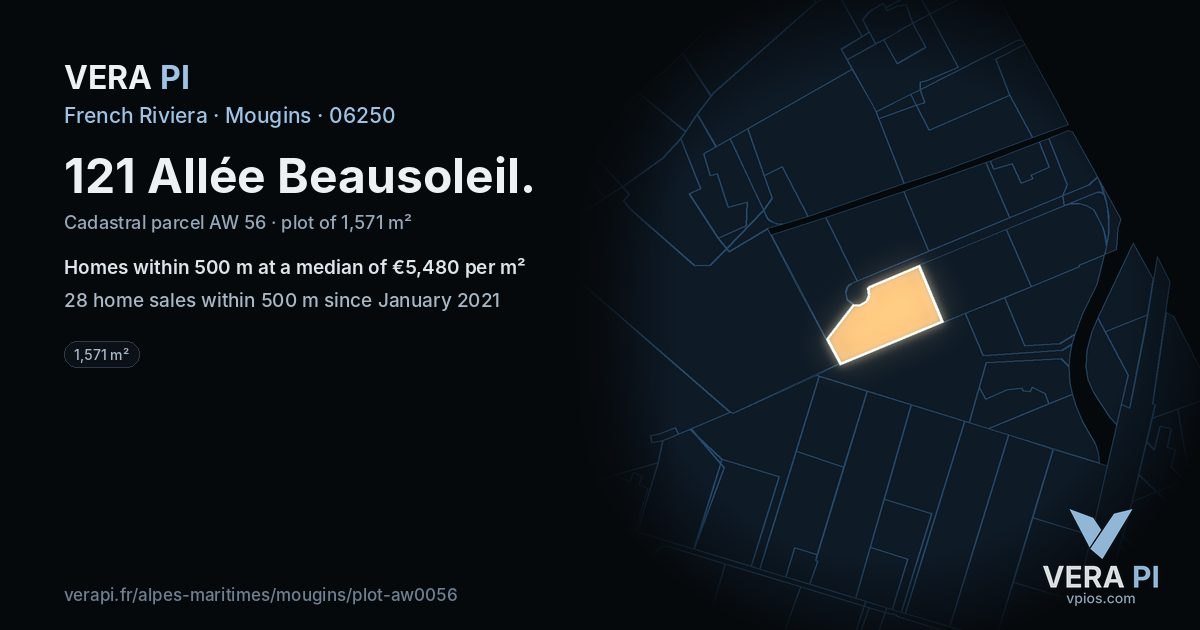 121 Allée Beausoleil, Mougins at night – the plot lit, the parcels around coloured by the prices near them