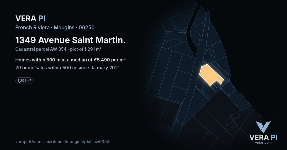 1349 Avenue Saint Martin, Mougins at night – the plot lit, the parcels around coloured by the prices near them