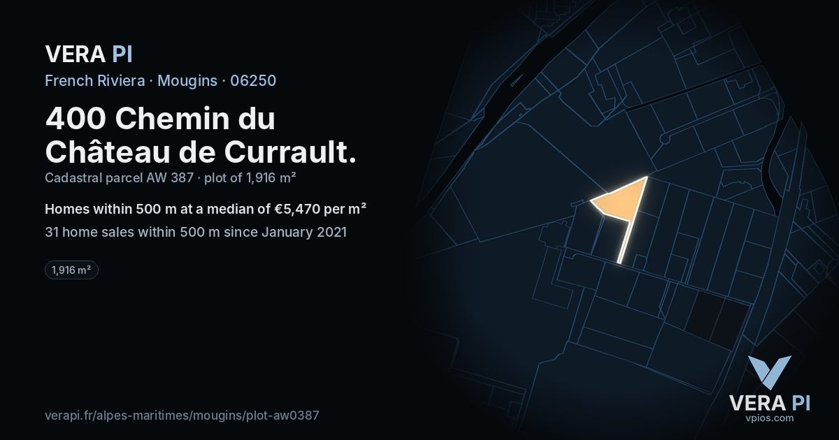 400 Chemin du Château de Currault, Mougins at night – the plot lit, the parcels around coloured by the prices near them