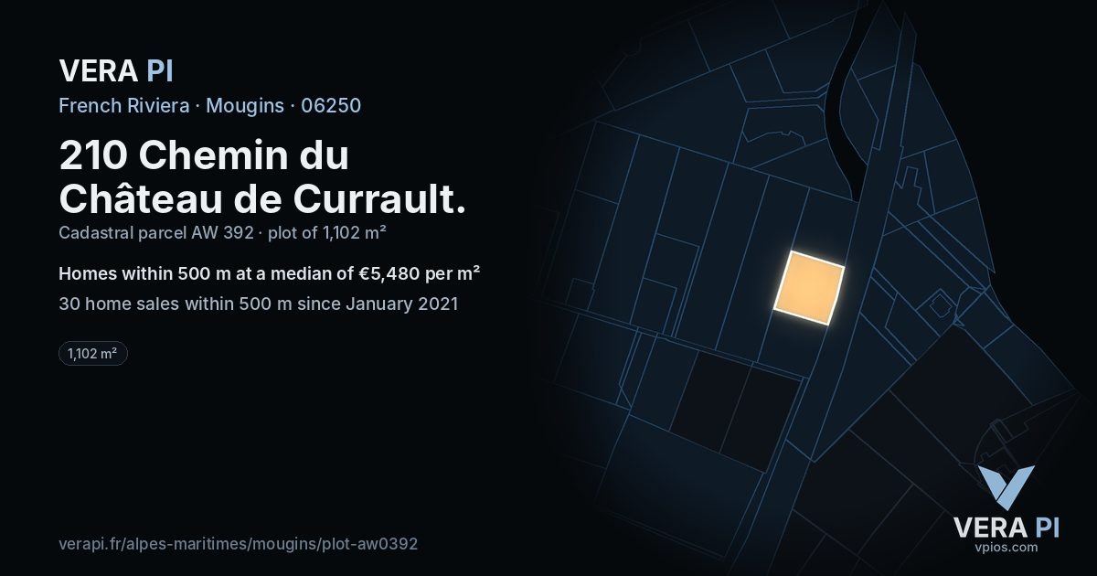 210 Chemin du Château de Currault, Mougins at night – the plot lit, the parcels around coloured by the prices near them