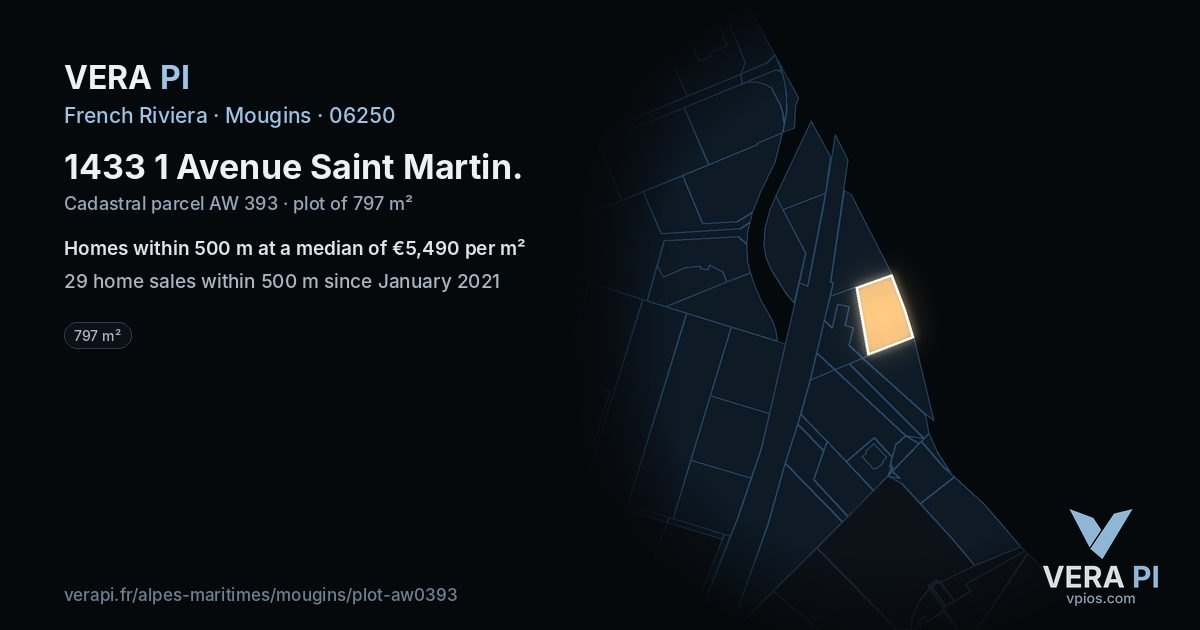 1433 1 Avenue Saint Martin, Mougins at night – the plot lit, the parcels around coloured by the prices near them