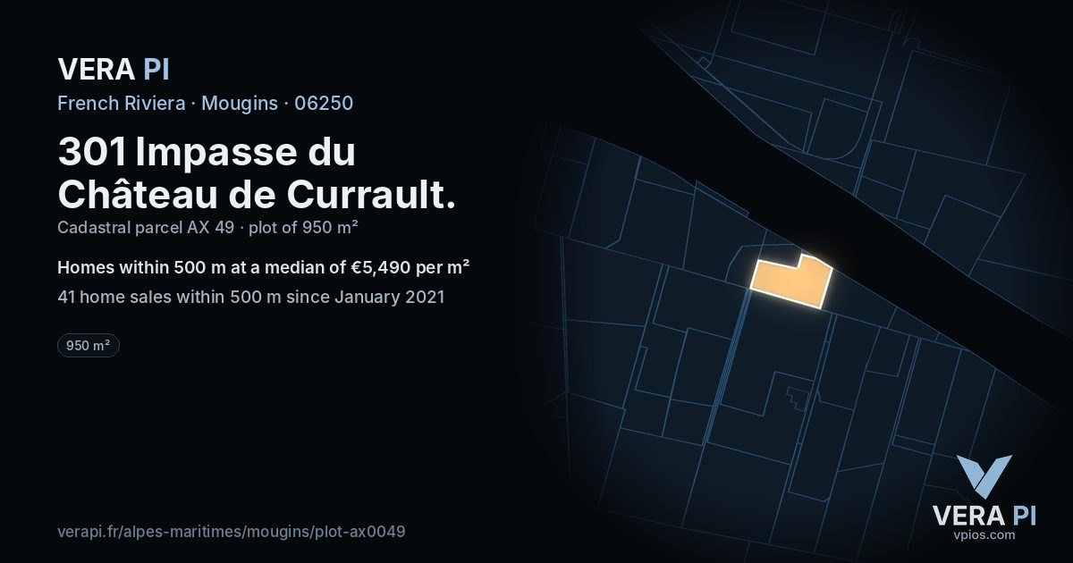 301 Impasse du Château de Currault, Mougins at night – the plot lit, the parcels around coloured by the prices near them