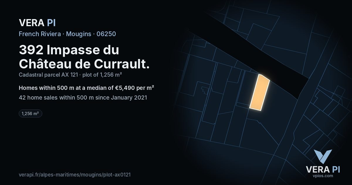 392 Impasse du Château de Currault, Mougins at night – the plot lit, the parcels around coloured by the prices near them