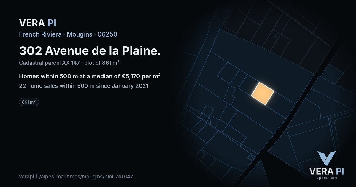 302 Avenue de la Plaine, Mougins at night – the plot lit, the parcels around coloured by the prices near them