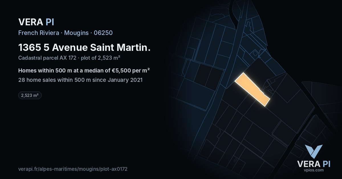 1365 5 Avenue Saint Martin, Mougins at night – the plot lit, the parcels around coloured by the prices near them
