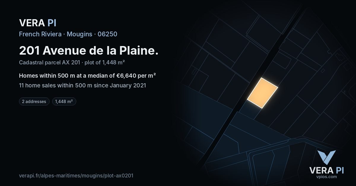 201 Avenue de la Plaine, Mougins at night – the plot lit, the parcels around coloured by the prices near them