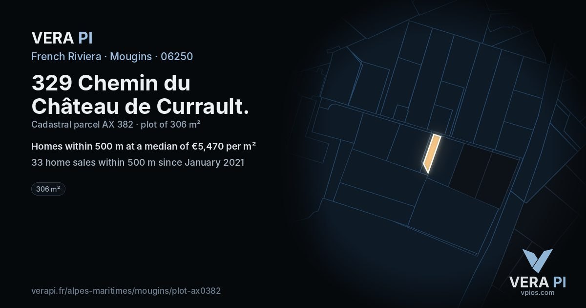329 Chemin du Château de Currault, Mougins at night – the plot lit, the parcels around coloured by the prices near them