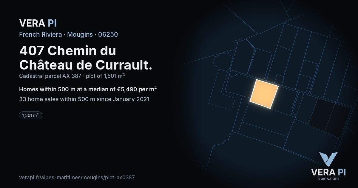 407 Chemin du Château de Currault, Mougins at night – the plot lit, the parcels around coloured by the prices near them