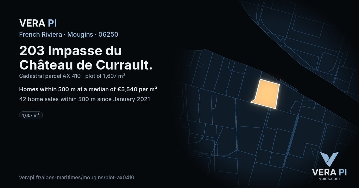 203 Impasse du Château de Currault, Mougins at night – the plot lit, the parcels around coloured by the prices near them