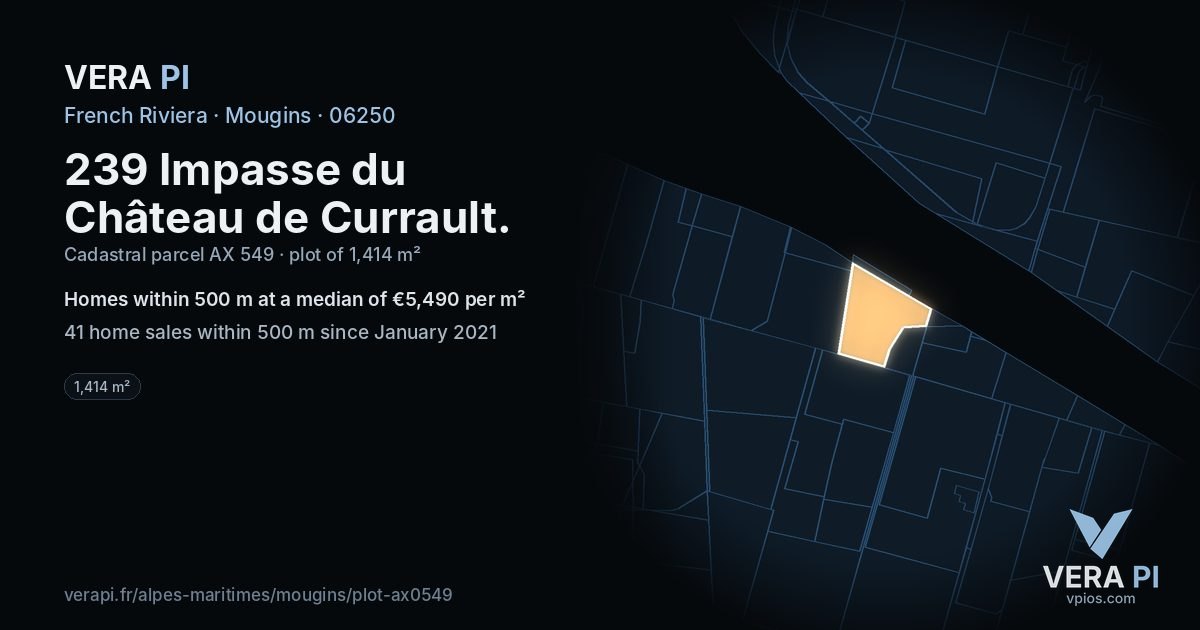 239 Impasse du Château de Currault, Mougins at night – the plot lit, the parcels around coloured by the prices near them