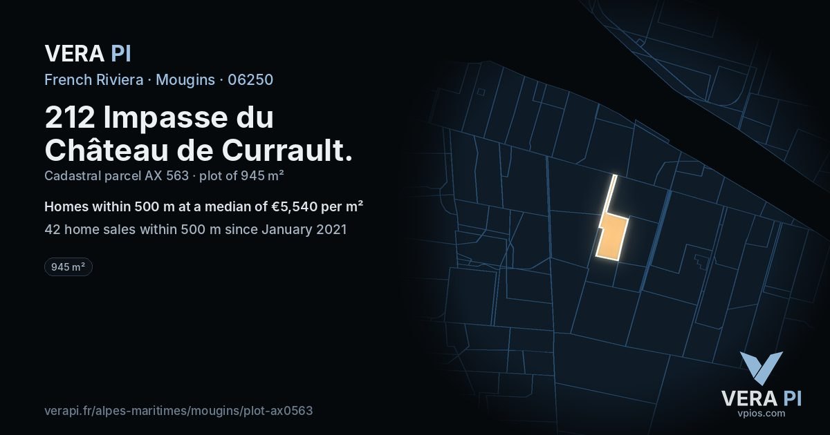 212 Impasse du Château de Currault, Mougins at night – the plot lit, the parcels around coloured by the prices near them