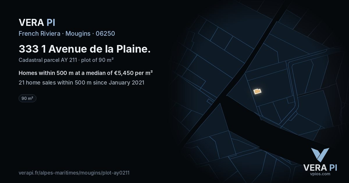 333 1 Avenue de la Plaine, Mougins at night – the plot lit, the parcels around coloured by the prices near them