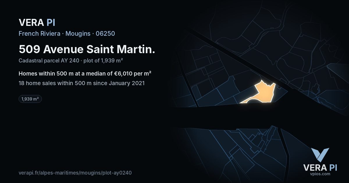 509 Avenue Saint Martin, Mougins at night – the plot lit, the parcels around coloured by the prices near them