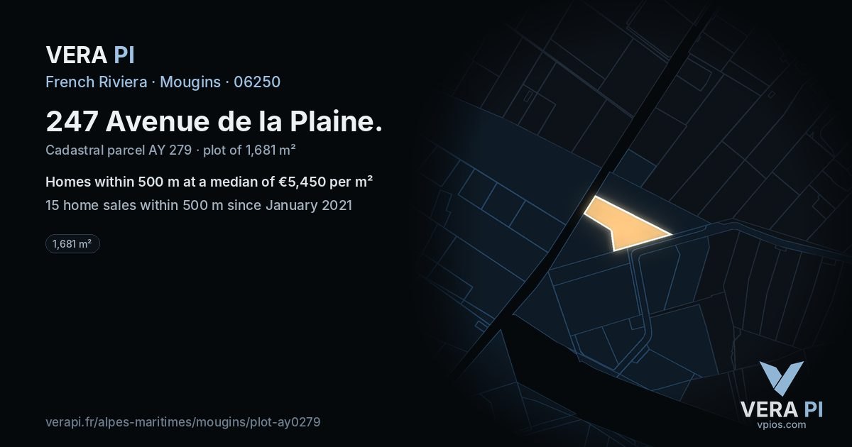247 Avenue de la Plaine, Mougins at night – the plot lit, the parcels around coloured by the prices near them