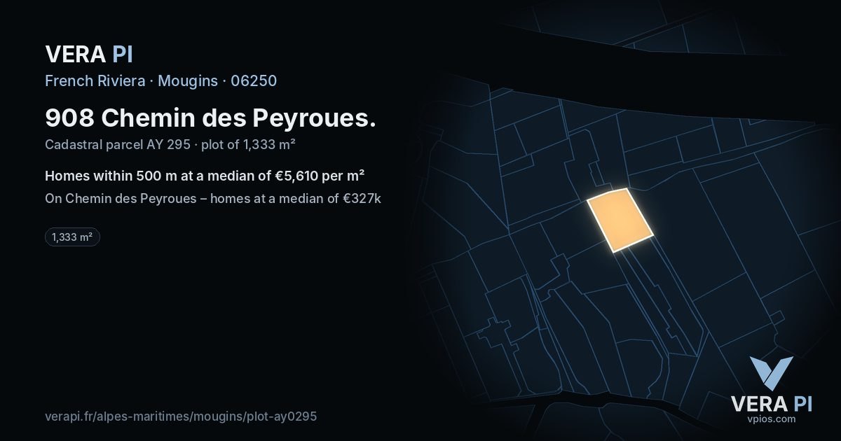 908 Chemin des Peyroues, Mougins at night – the plot lit, the parcels around coloured by the prices near them