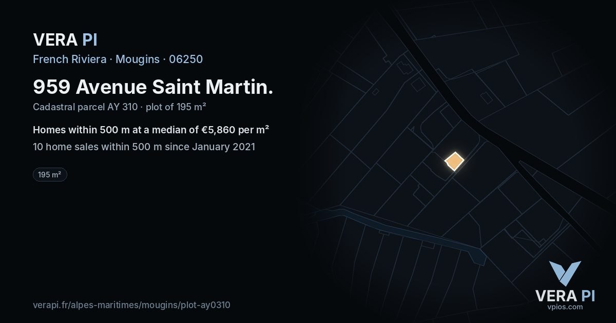 959 Avenue Saint Martin, Mougins at night – the plot lit, the parcels around coloured by the prices near them