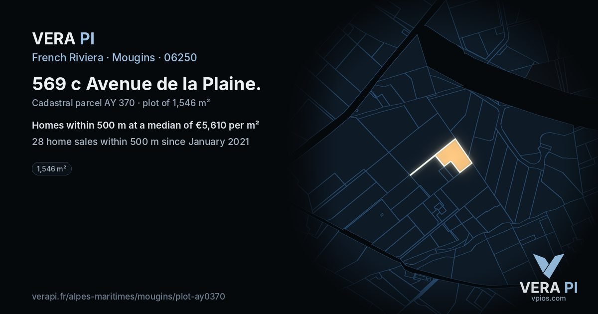 569 c Avenue de la Plaine, Mougins at night – the plot lit, the parcels around coloured by the prices near them