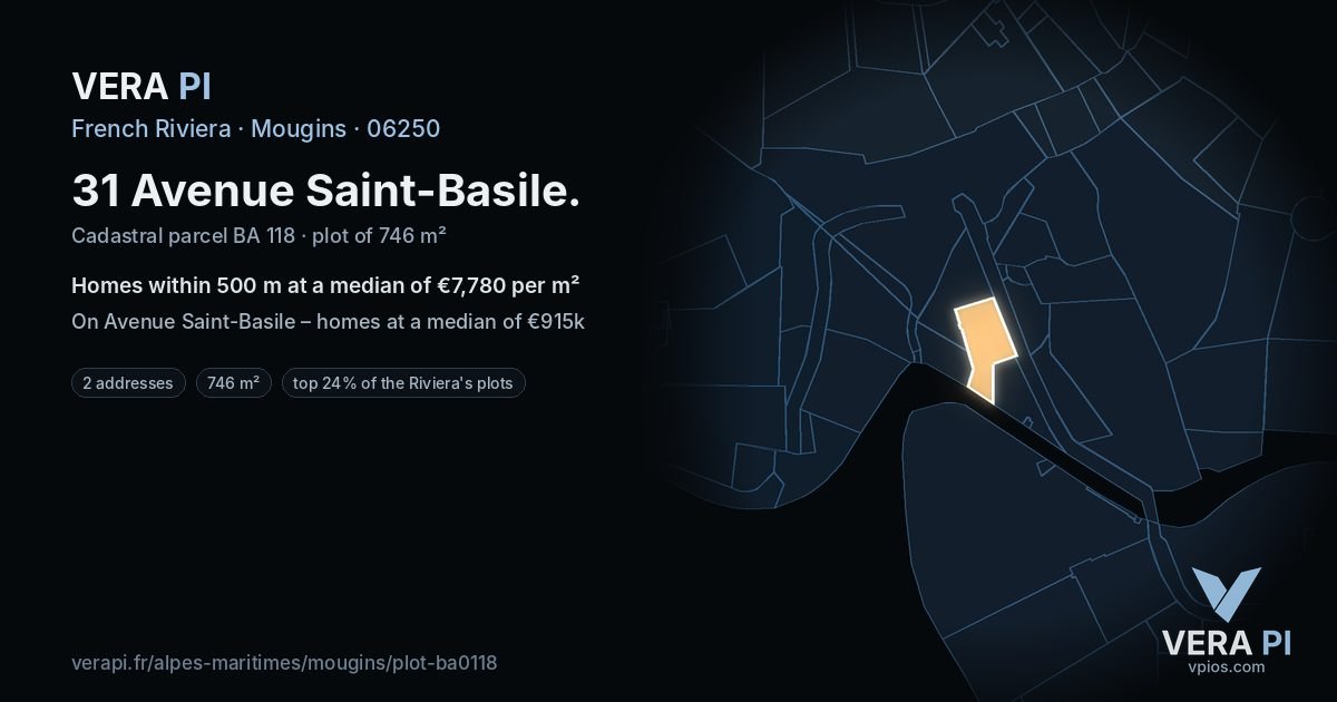 31 Avenue Saint-Basile, Mougins at night – the plot lit, the parcels around coloured by the prices near them