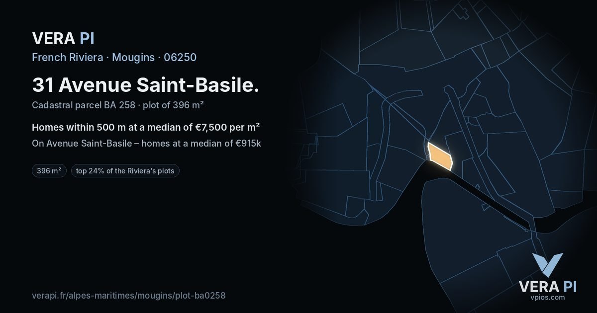 31 Avenue Saint-Basile, Mougins at night – the plot lit, the parcels around coloured by the prices near them