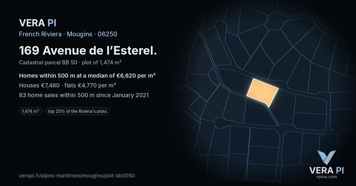 169 Avenue de l’Esterel, Mougins at night – the plot lit, the parcels around coloured by the prices near them
