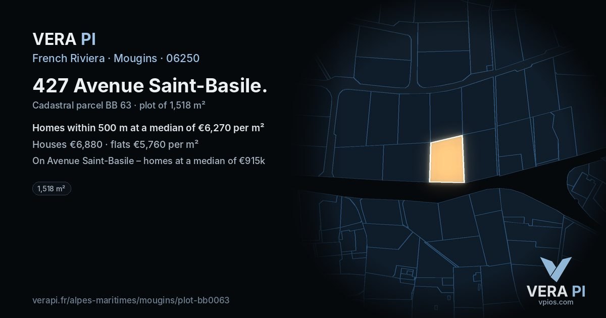 427 Avenue Saint-Basile, Mougins at night – the plot lit, the parcels around coloured by the prices near them