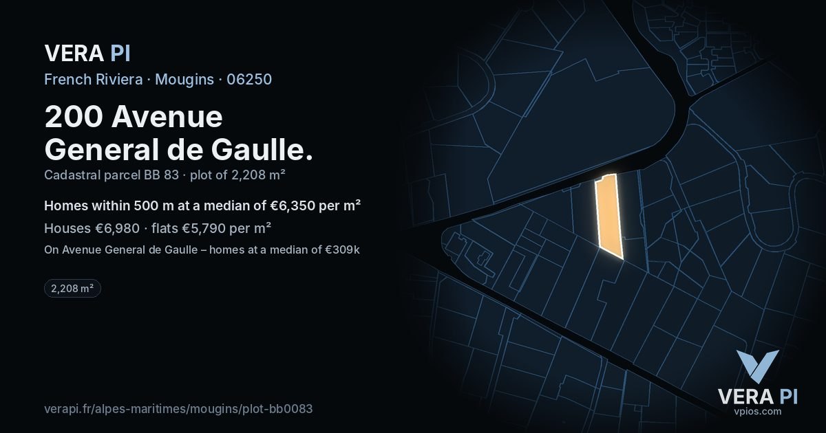 200 Avenue General de Gaulle, Mougins at night – the plot lit, the parcels around coloured by the prices near them
