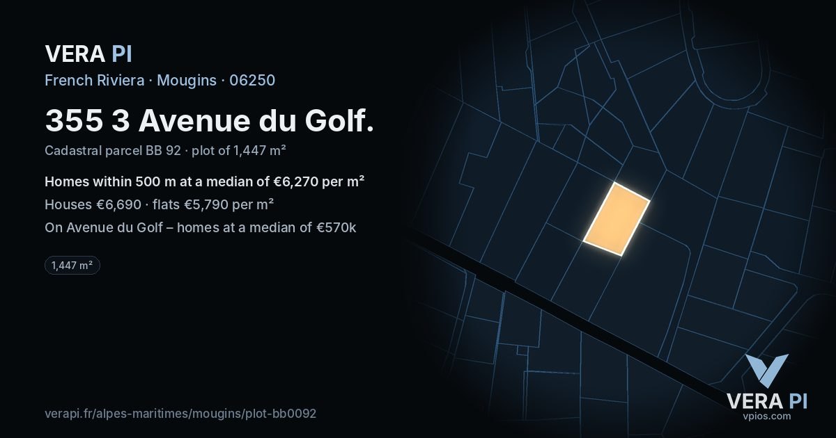 355 3 Avenue du Golf, Mougins at night – the plot lit, the parcels around coloured by the prices near them