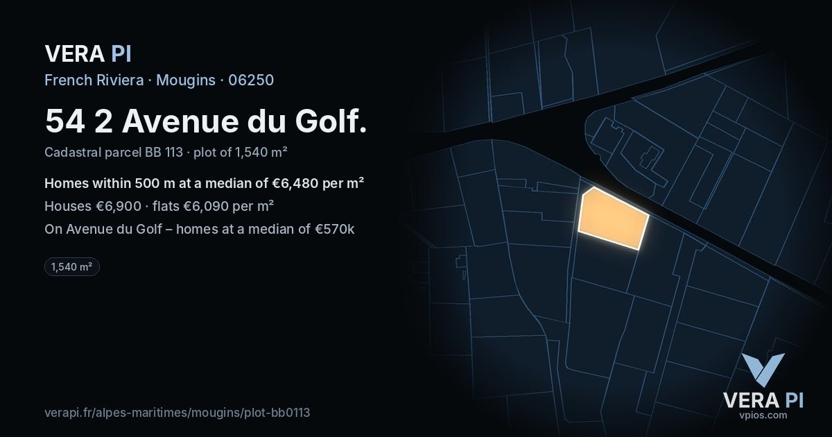 54 2 Avenue du Golf, Mougins at night – the plot lit, the parcels around coloured by the prices near them