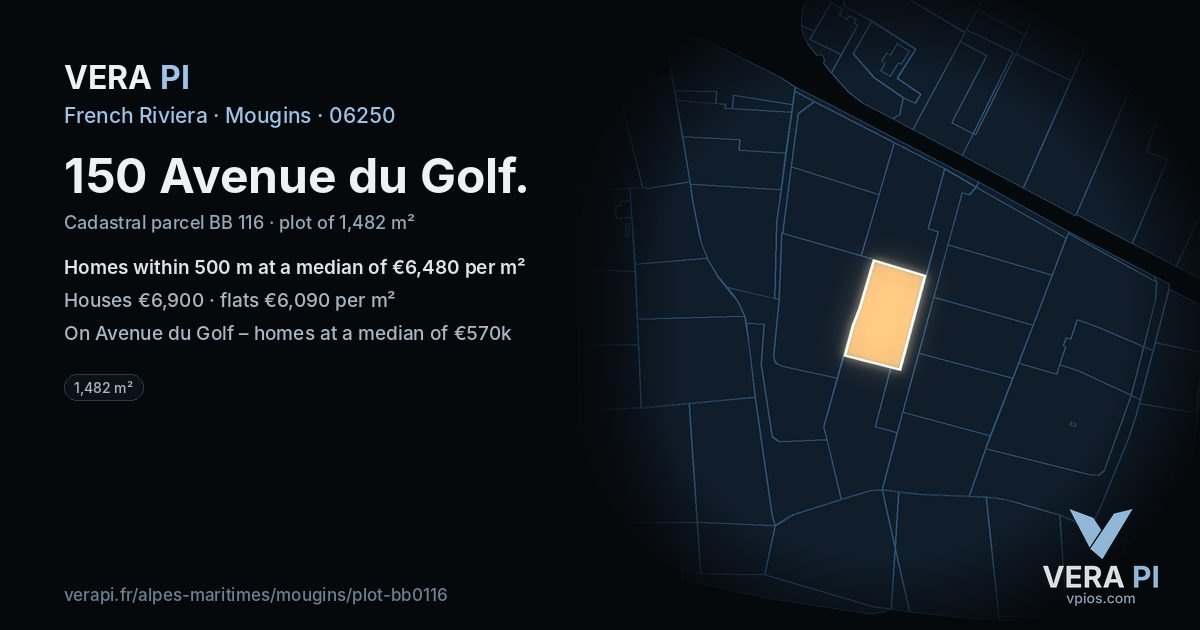 150 Avenue du Golf, Mougins at night – the plot lit, the parcels around coloured by the prices near them