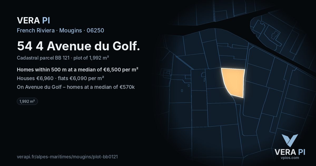 54 4 Avenue du Golf, Mougins at night – the plot lit, the parcels around coloured by the prices near them