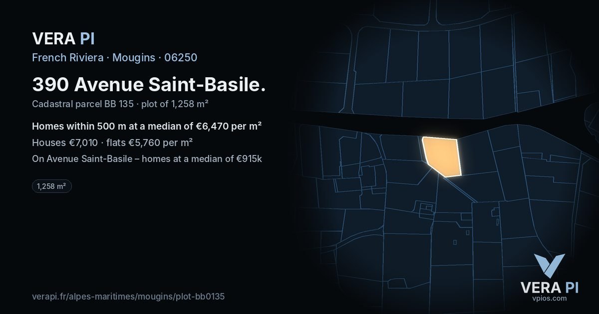 390 Avenue Saint-Basile, Mougins at night – the plot lit, the parcels around coloured by the prices near them