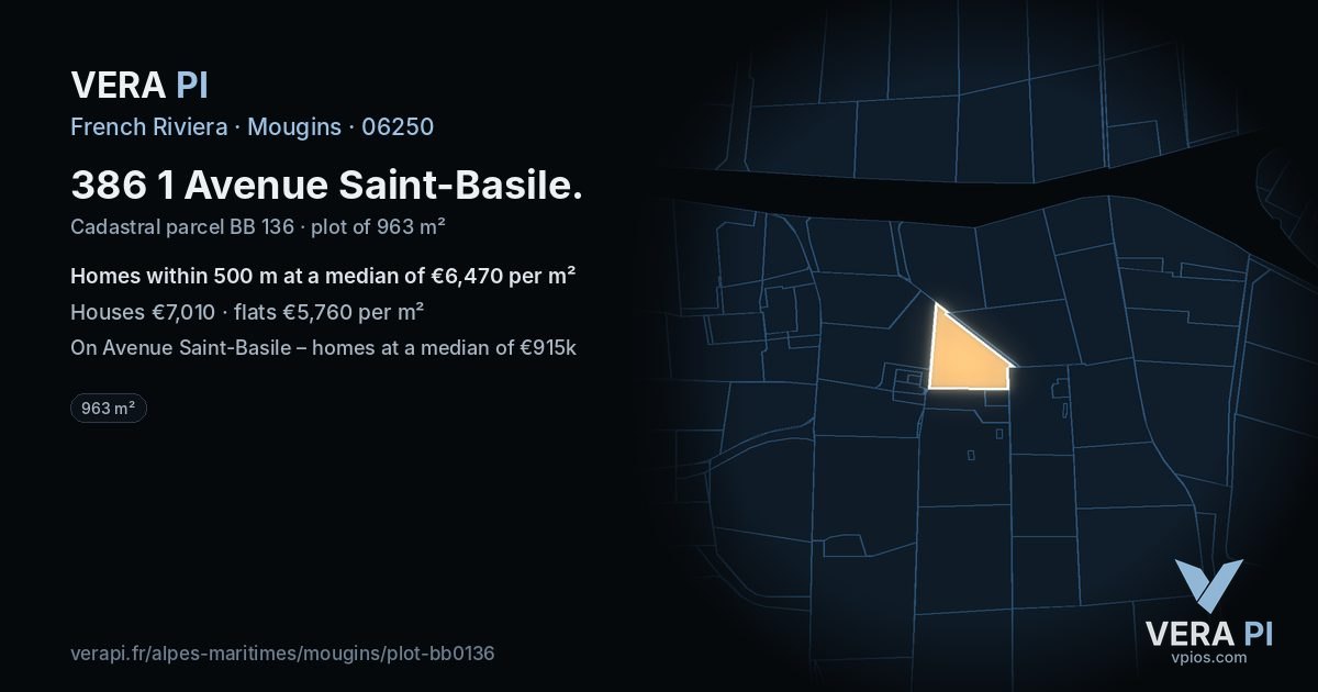 386 1 Avenue Saint-Basile, Mougins at night – the plot lit, the parcels around coloured by the prices near them