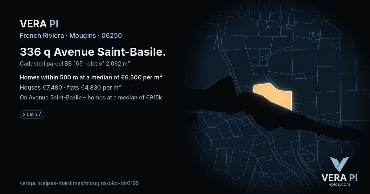 336 q Avenue Saint-Basile, Mougins at night – the plot lit, the parcels around coloured by the prices near them