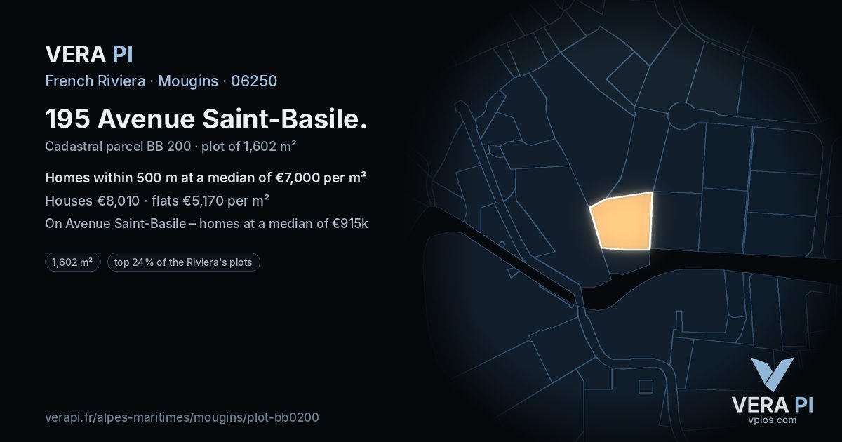 195 Avenue Saint-Basile, Mougins at night – the plot lit, the parcels around coloured by the prices near them