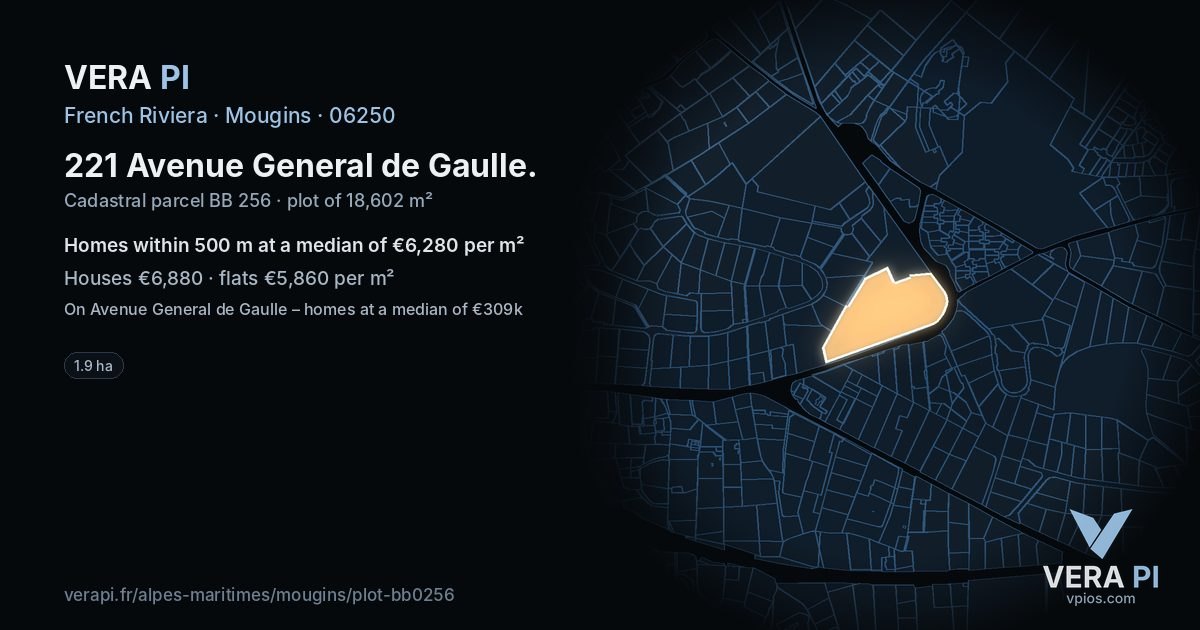 221 Avenue General de Gaulle, Mougins at night – the plot lit, the parcels around coloured by the prices near them