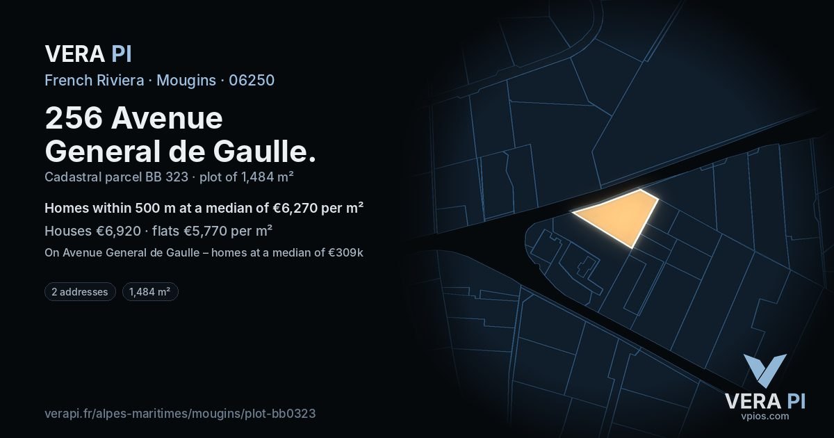 256 Avenue General de Gaulle, Mougins at night – the plot lit, the parcels around coloured by the prices near them