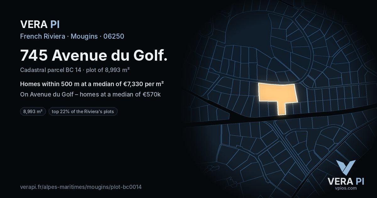 745 Avenue du Golf, Mougins at night – the plot lit, the parcels around coloured by the prices near them