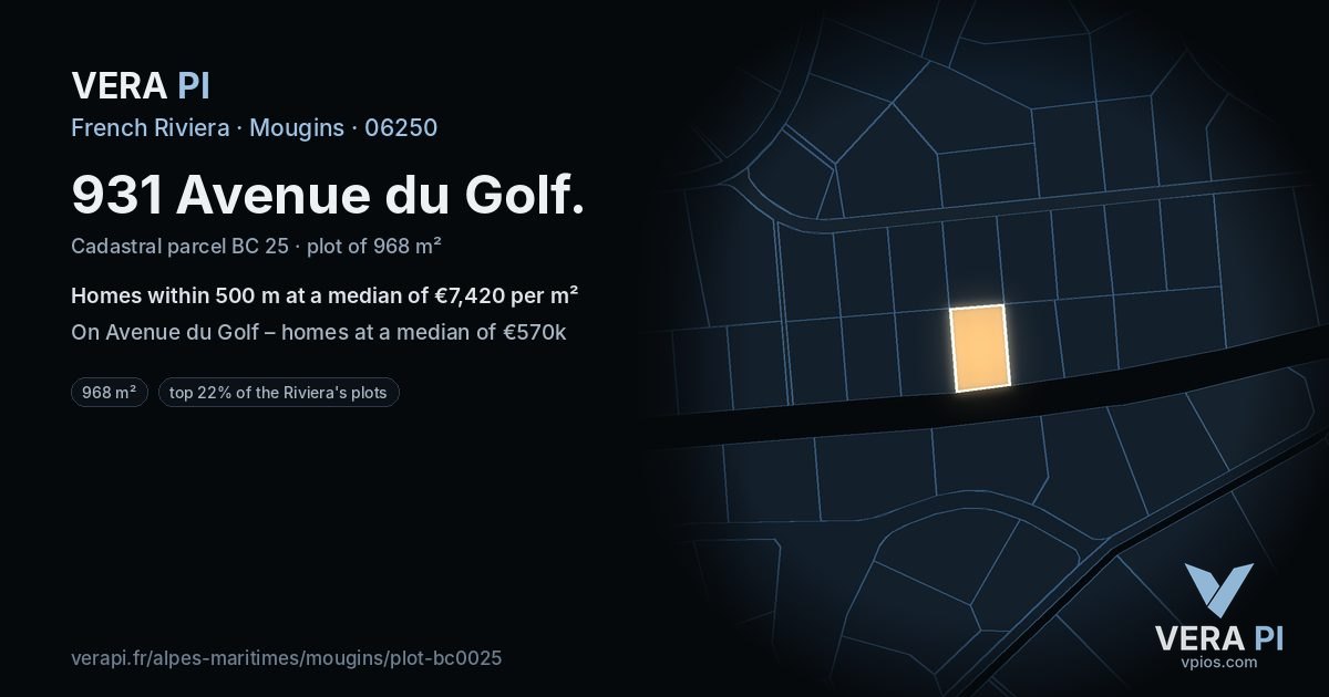 931 Avenue du Golf, Mougins at night – the plot lit, the parcels around coloured by the prices near them