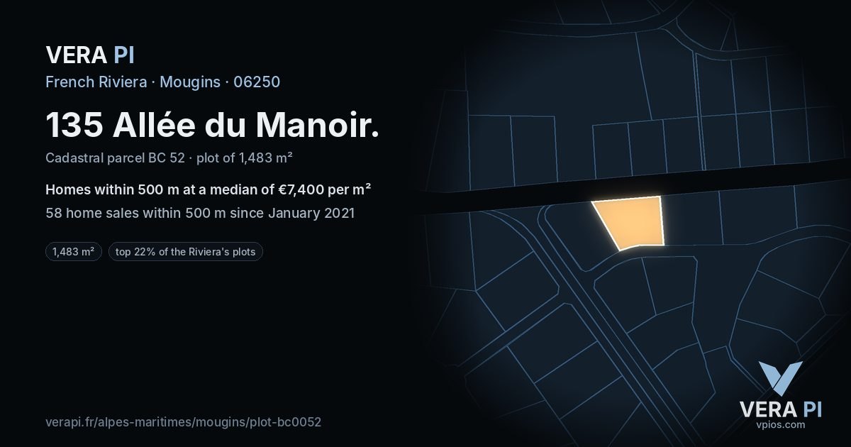 135 Allée du Manoir, Mougins at night – the plot lit, the parcels around coloured by the prices near them