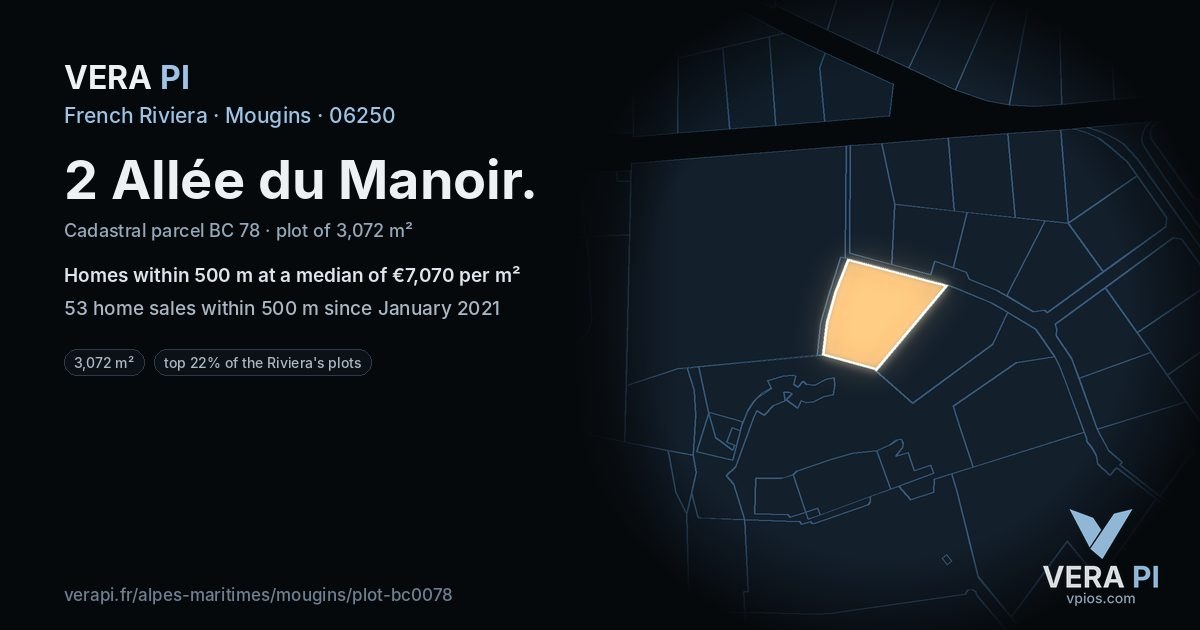 2 Allée du Manoir, Mougins at night – the plot lit, the parcels around coloured by the prices near them