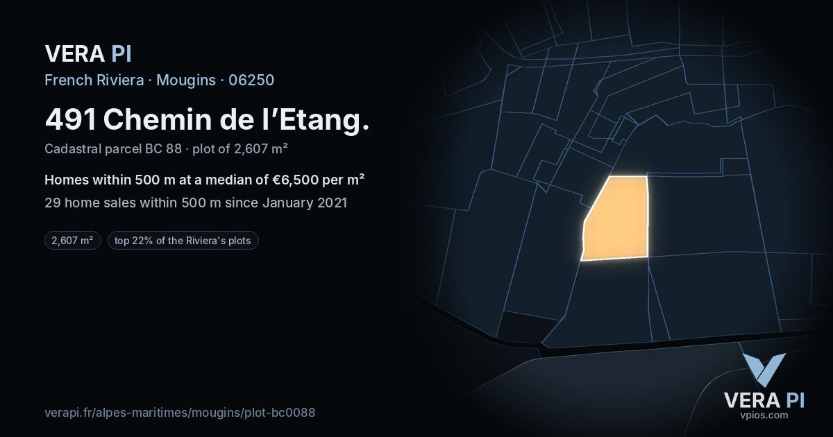 491 Chemin de l’Etang, Mougins at night – the plot lit, the parcels around coloured by the prices near them