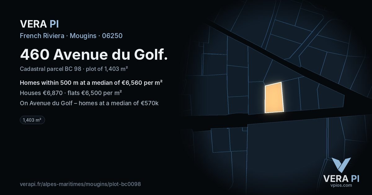 460 Avenue du Golf, Mougins at night – the plot lit, the parcels around coloured by the prices near them