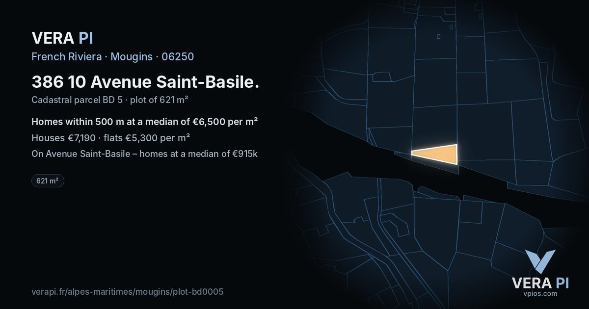 386 10 Avenue Saint-Basile, Mougins at night – the plot lit, the parcels around coloured by the prices near them