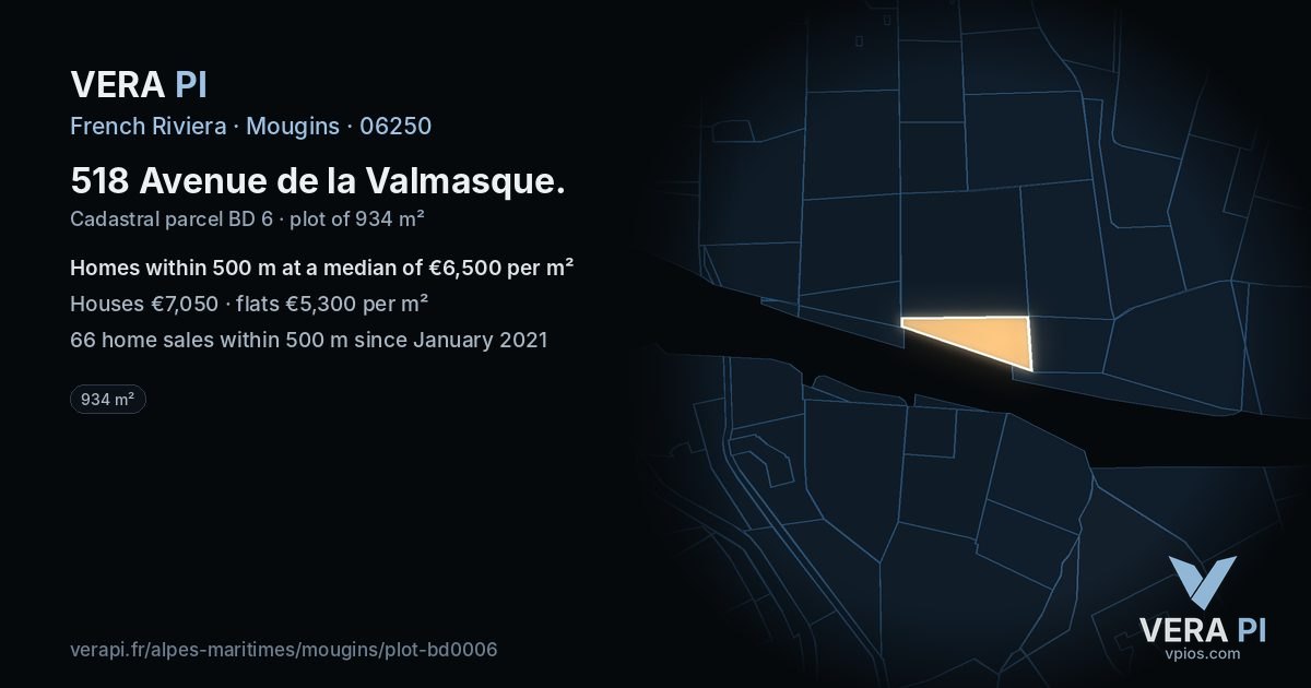 518 Avenue de la Valmasque, Mougins at night – the plot lit, the parcels around coloured by the prices near them
